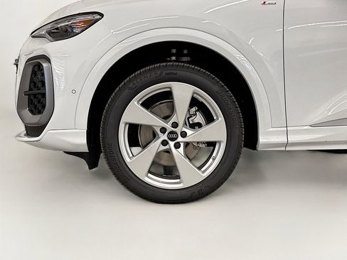 New 2025 Audi Q5 Premium Plus image 23