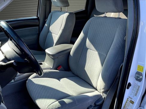 Used 2011 Toyota Tacoma PreRunner w/ SR5 Pkg #2 image 21