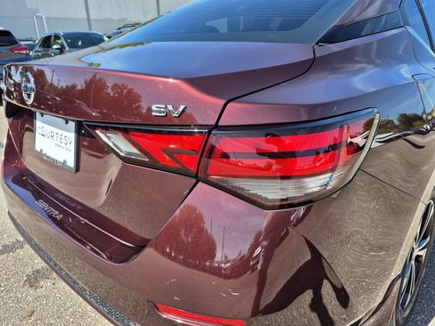 Used 2023 Nissan Sentra SV FWD image 12