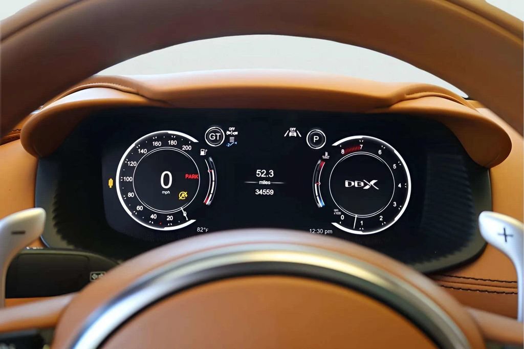 Used 2022 Aston Martin DBX AWD/4WD image 9