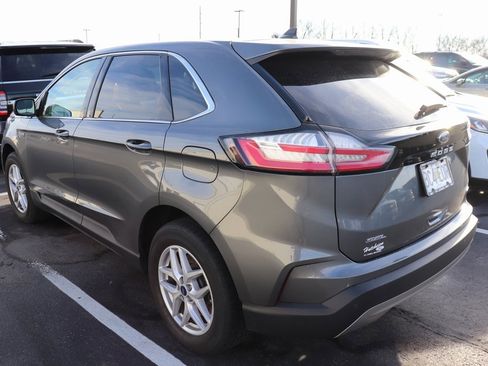 Used 2022 Ford Edge SEL w/ Convenience Package image 5