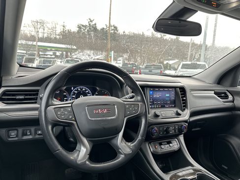 Used 2022 GMC Acadia AT4 w/ Technology Package image 14