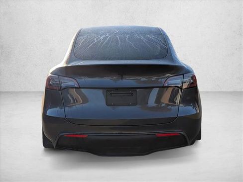 Used 2021 Tesla Model Y Long Range image 6