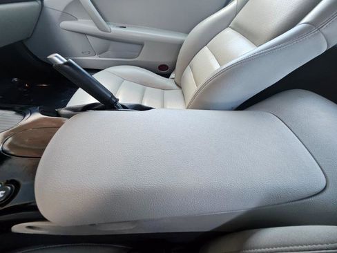 Used 2006 Chevrolet Corvette Coupe w/ Preferred Equipment Group image 63