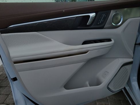 New 2026 Buick Enclave Avenir w/ Super Cruise Package image 18