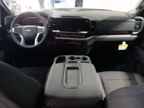 New 2026 Chevrolet Silverado 1500 LT w/ Z71 Off-Road Package image 3