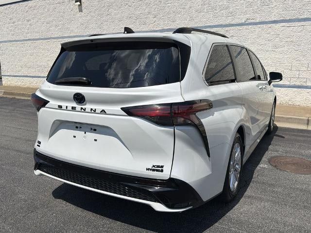Used 2023 Toyota Sienna XSE AWD/4WD image 7