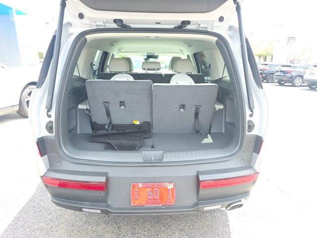 Used 2025 Hyundai Santa Fe SE AWD/4WD image 33