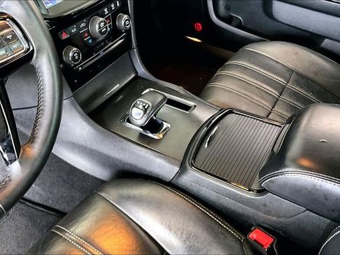Used 2014 Chrysler 300 S RWD image 15