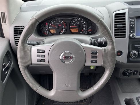 Used 2019 Nissan Frontier SV image 12