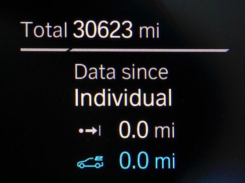 Certified 2023 BMW 530e w/ M Sport Package image 31