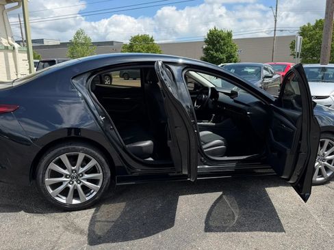 Used 2019 MAZDA MAZDA3 Sedan w/ Select Package FWD image 24