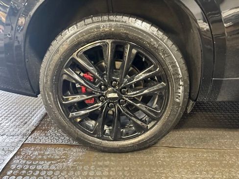 Certified 2024 Cadillac XT6 Sport w/ Technology Package AWD/4WD image 22