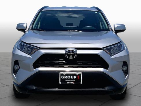 Used 2021 Toyota RAV4 XLE FWD image 4