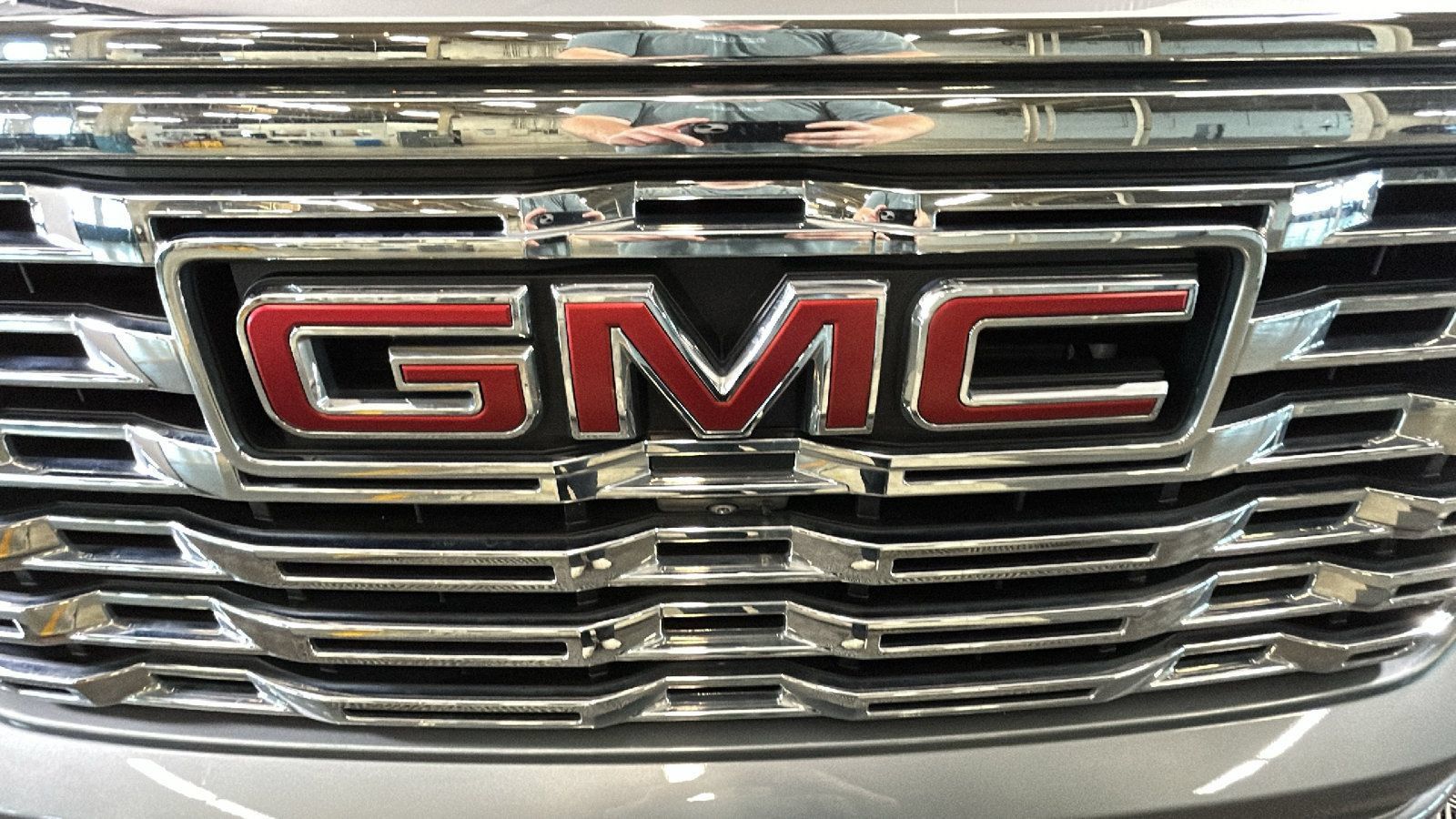 Used 2023 GMC Sierra 1500 Denali w/ Denali Reserve Package AWD/4WD image 10