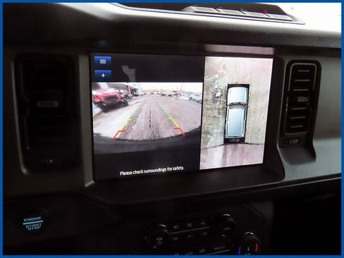 Used 2022 Ford Bronco Outer Banks image 17