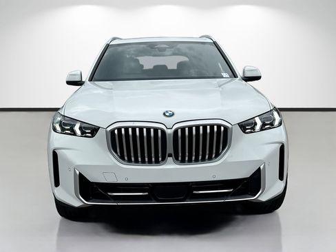Used 2026 BMW X5 sDrive40i w/ Climate Comfort Package image 8