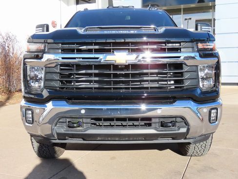 Used 2025 Chevrolet Silverado 2500 LT w/ Safety Package image 2