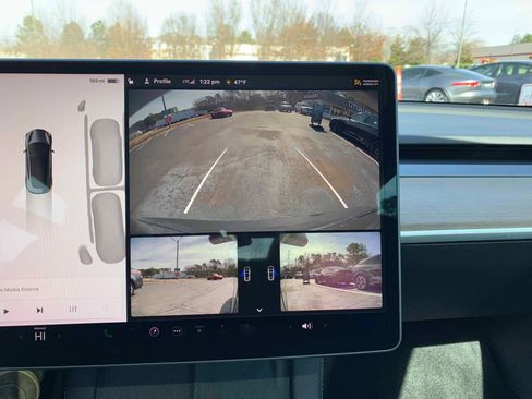 Used 2023 Tesla Model 3 Standard Range image 24