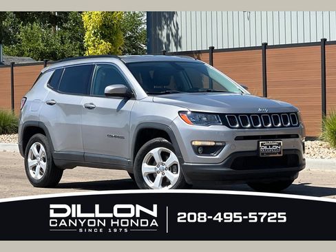 Used 2017 Jeep Compass Latitude AWD/4WD image 1