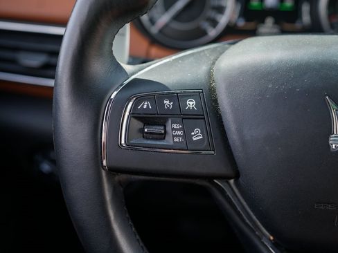 Used 2021 Maserati Levante S GranLusso image 27