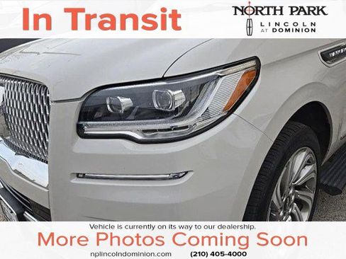 Used 2023 Lincoln Navigator L Reserve image 1