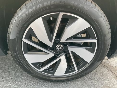 Used 2024 Volkswagen Atlas SE image 25