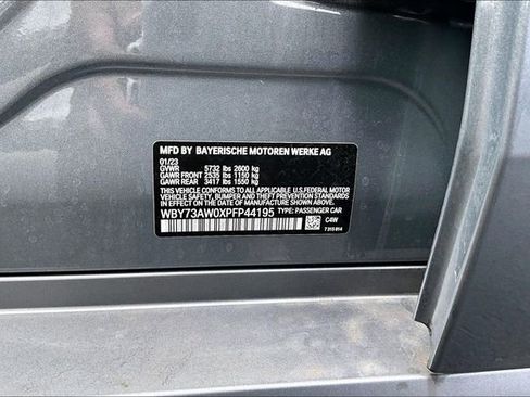 Used 2023 BMW i4 eDrive40 RWD image 3