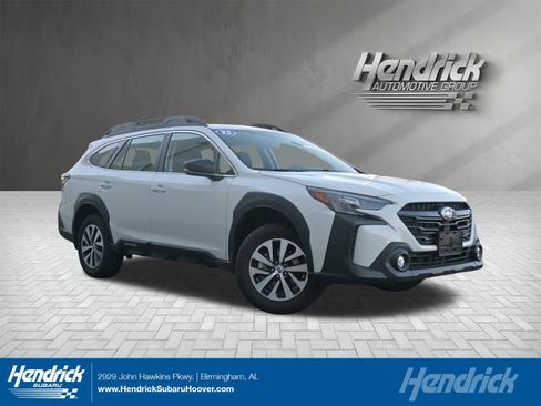 Used 2025 Subaru Outback image 1