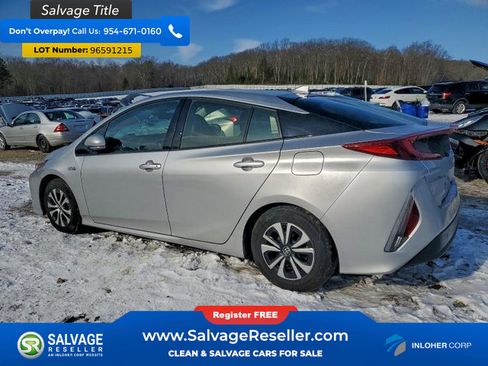 Used 2017 Toyota Prius Prime Premium w/ Carpet Mat Package image 3