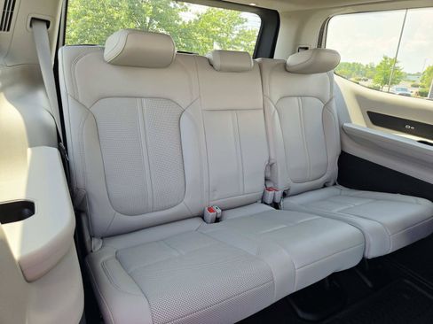 Used 2024 Jeep Wagoneer Series III w/ Premium Group I AWD/4WD image 19