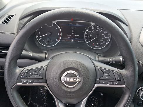 Used 2024 Nissan Sentra SV FWD image 19