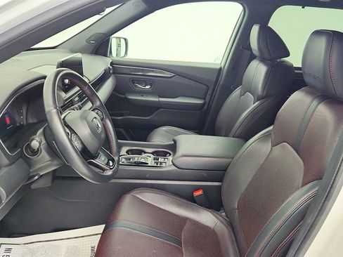 Used 2025 Honda Pilot Black Edition image 21