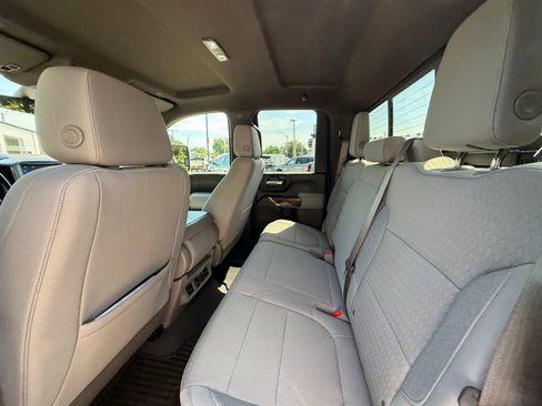 Used 2022 GMC Sierra 2500 SLE w/ SLE Convenience Package AWD/4WD image 5