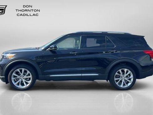 Used 2023 Ford Explorer Platinum w/ Technology Package AWD/4WD image 4