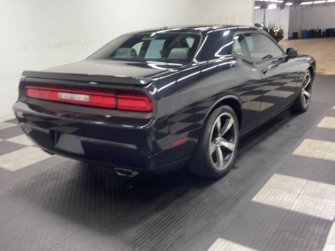 Used 2013 Dodge Challenger R/T RWD image 16
