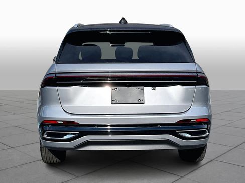 Used 2024 Lincoln Nautilus Reserve image 5