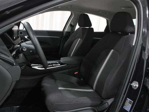 Certified 2023 Hyundai Sonata SE image 5