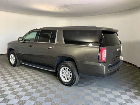 Used 2019 GMC Yukon XL SLT AWD/4WD image 10