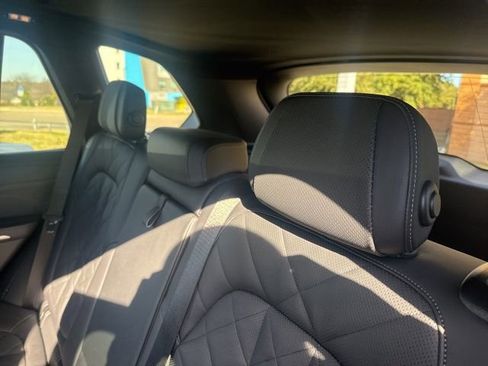 Used 2026 BMW X5 xDrive40i w/ Premium Package image 8