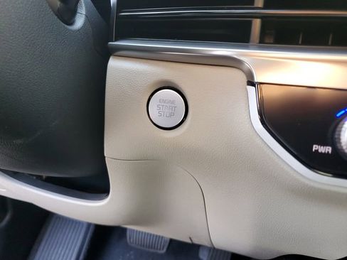 New 2026 Kia Sorento S FWD image 30