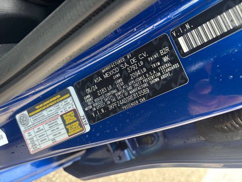 Used 2024 Kia Forte LXS FWD image 27