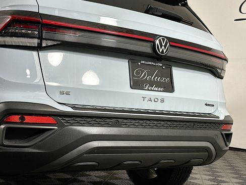 Used 2025 Volkswagen Taos SE AWD/4WD image 25