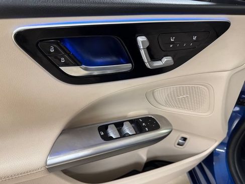 Used 2025 Mercedes-Benz C 300 Sedan image 7