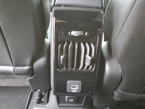 Used 2024 Jeep Compass Limited image 16