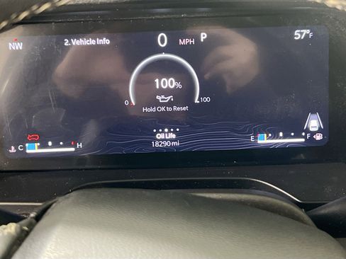 Used 2023 Jeep Grand Cherokee Laredo w/ Luxury Tech Group I AWD/4WD image 12