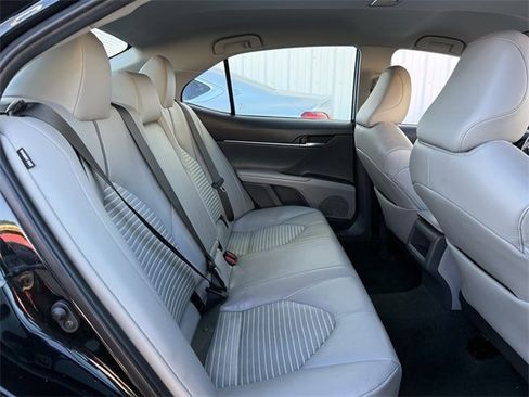 Used 2023 Toyota Camry SE image 29