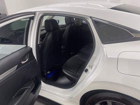 Used 2019 Honda Civic EX-L image 10