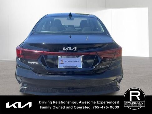 Used 2024 Kia Forte LXS w/ LXS Technology Package FWD image 5