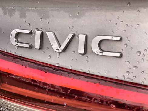Used 2024 Honda Civic Sport image 8